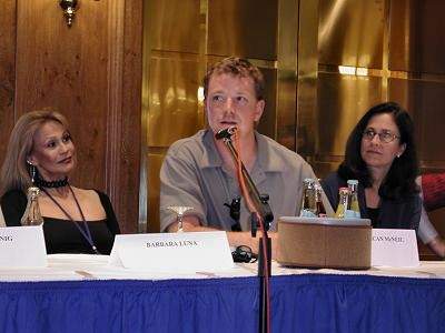 RDM at the FedCon press conference with Barbara Luna and Erin Gray